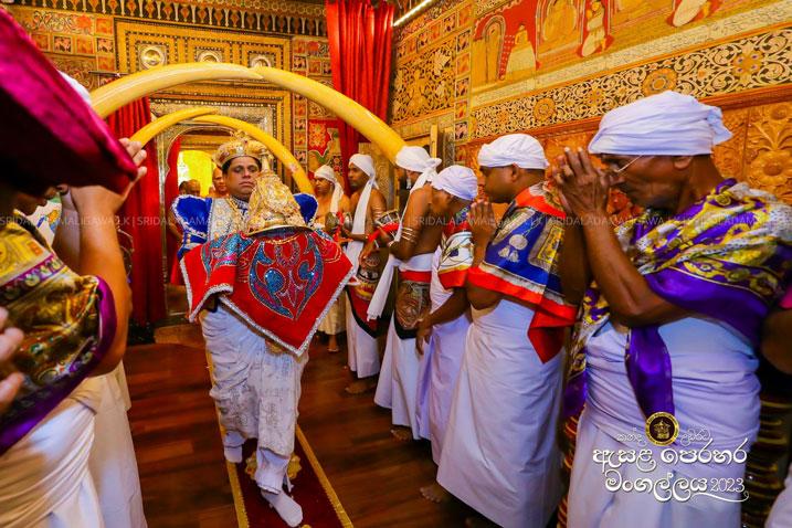 The-Second-Randoli-procession-of-the-Kandy-Esala-Perahera-2023-06