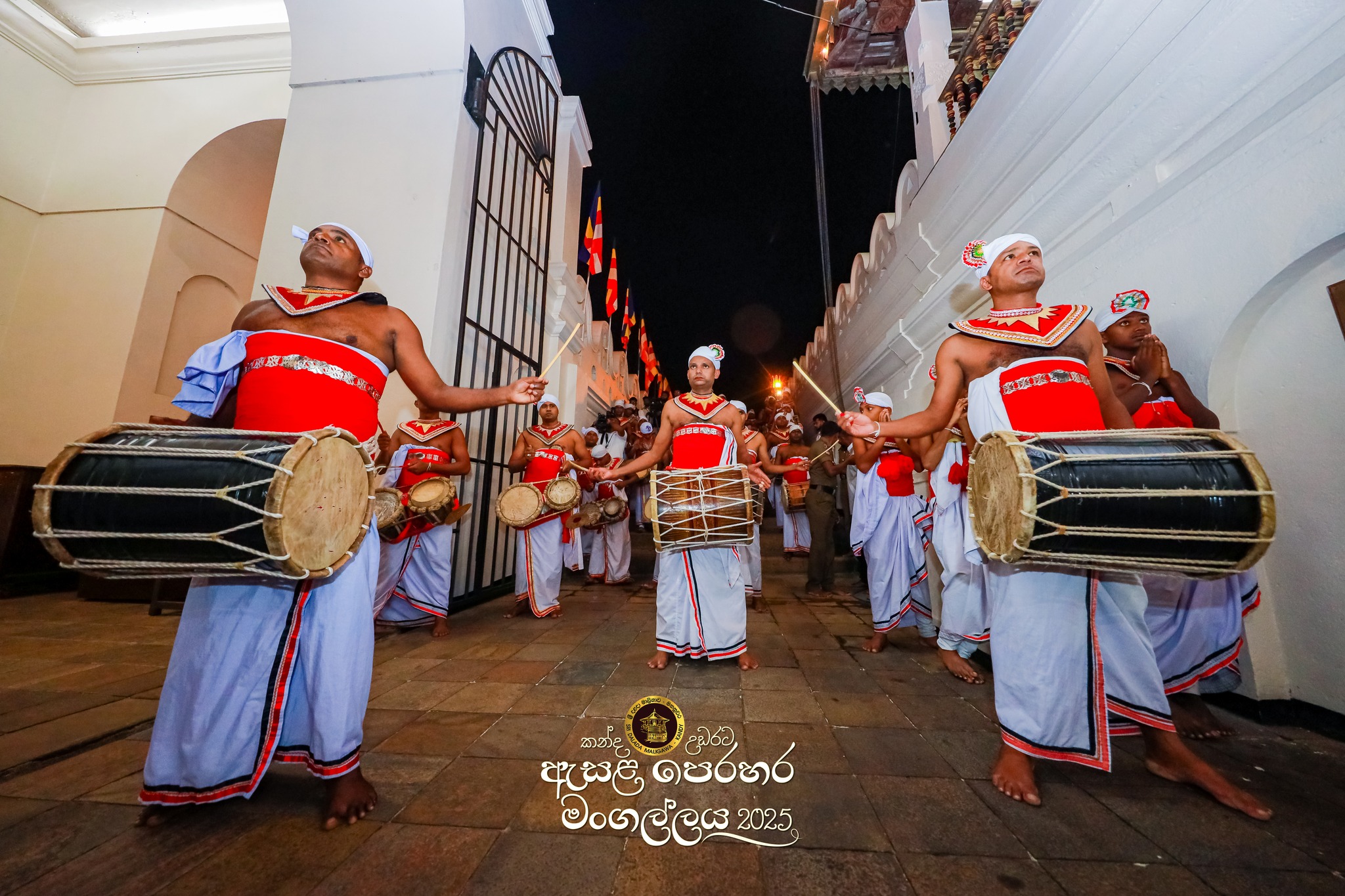 කන්ද උඩරට ඇසළ පෙරහර තුන්වෙනි කුඹල් පෙරහර